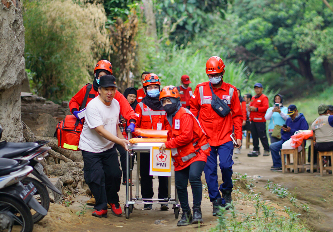 klinik pratama PMI Kota Cirebon KSR PMR donor darah red cross Indonesia by WINSONMEDIA branding website jasawebcirebon.com baliwebservices.com