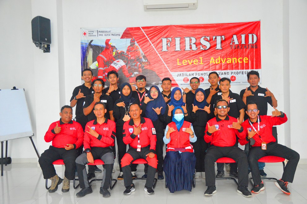 team diklat PMI PMR KSR relawan cirebon korps Red Cross Indonesia website